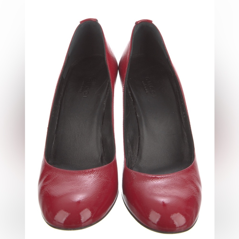 Heels: 3.25"

Foreign Size: IT 38